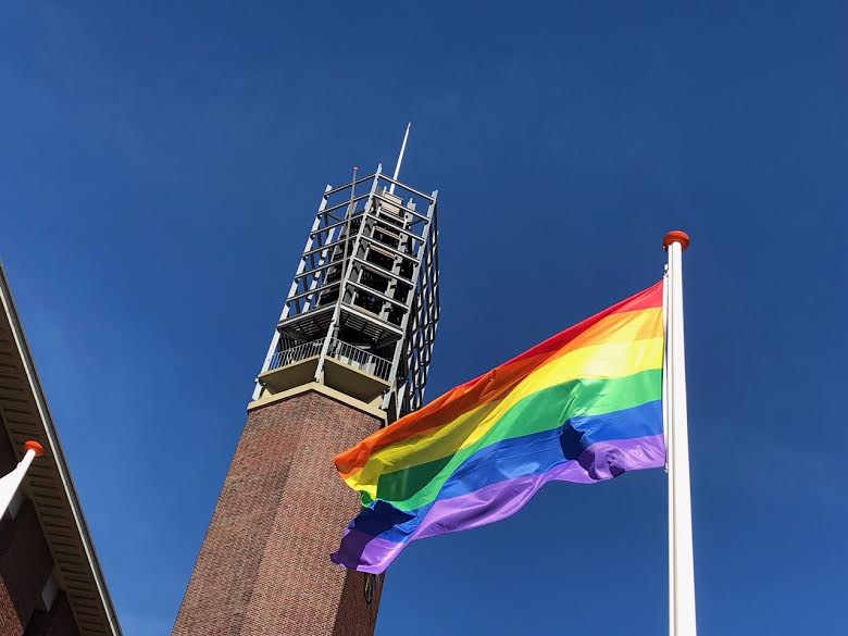 regenboogvlag in vlissingen